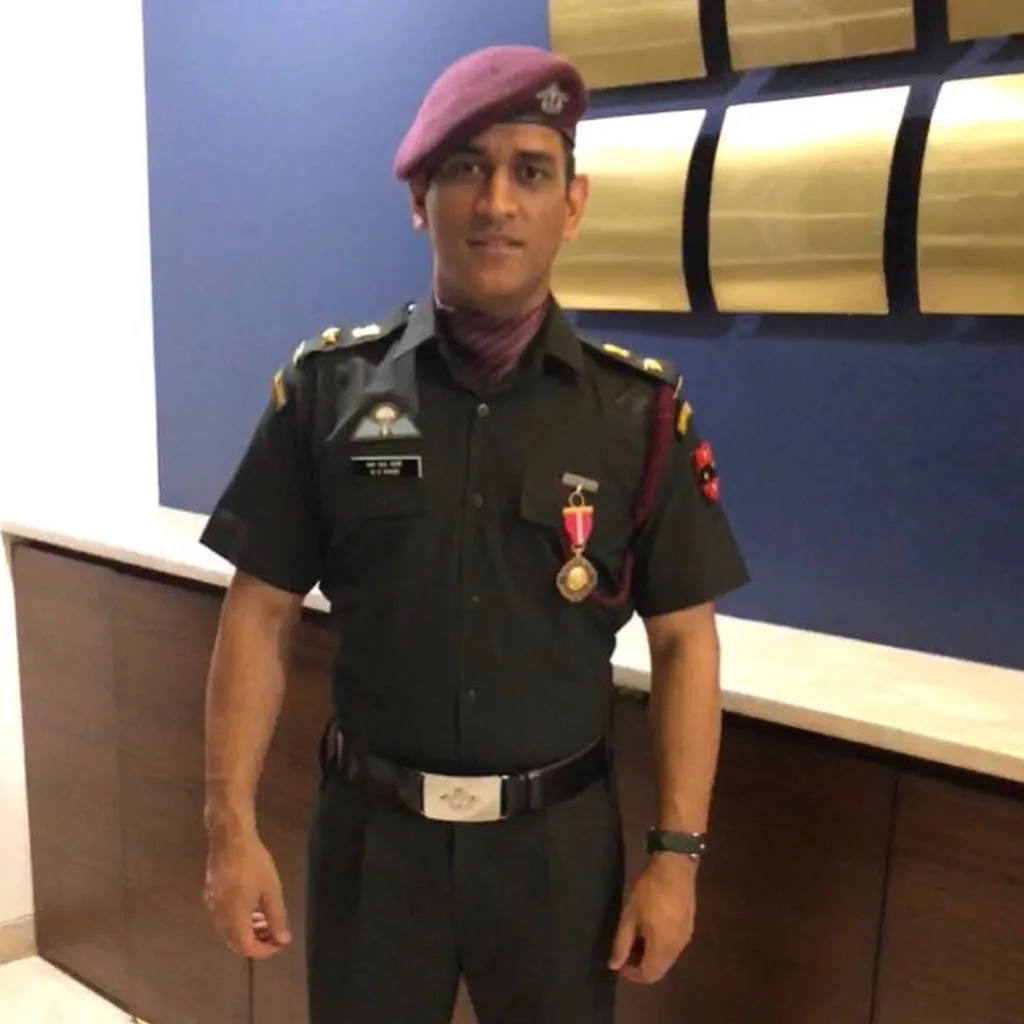 ms dhoni in army uniform