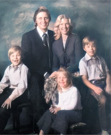 errol musk with maye musk and three young children